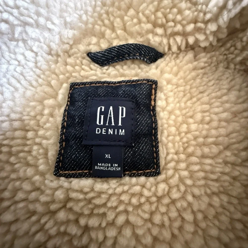 GAP kids sherpa